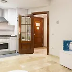 アパートホテル ロス ヒラソレス サラゴサ