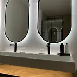 ホテル アパートホテル ロス ヒラソレス サラゴサ