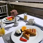 アパートホテル ロス ヒラソレス 4* サラゴサ