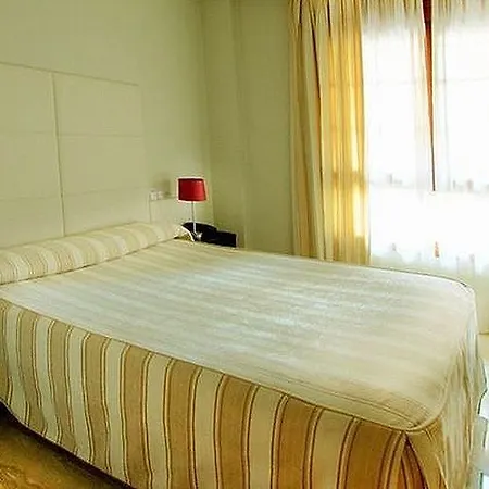 Отель Girasoles 4*